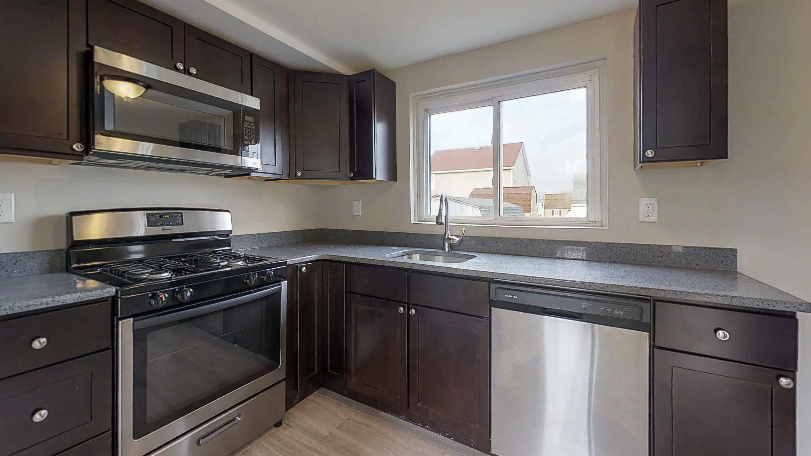 238 UNION AVE