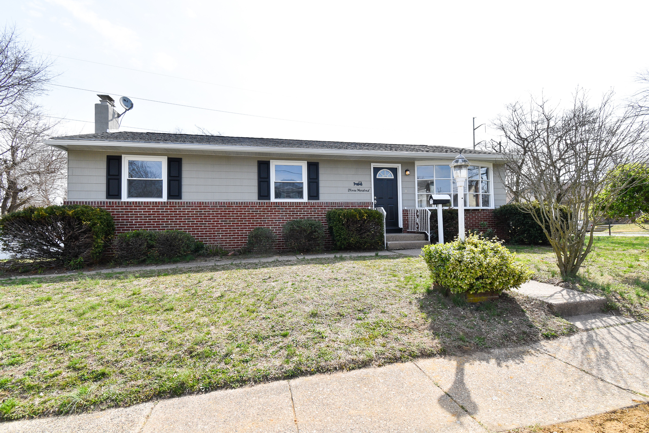 300 BOWERS AVE